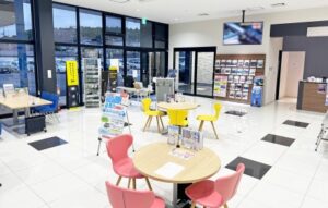 マイネ森山店内